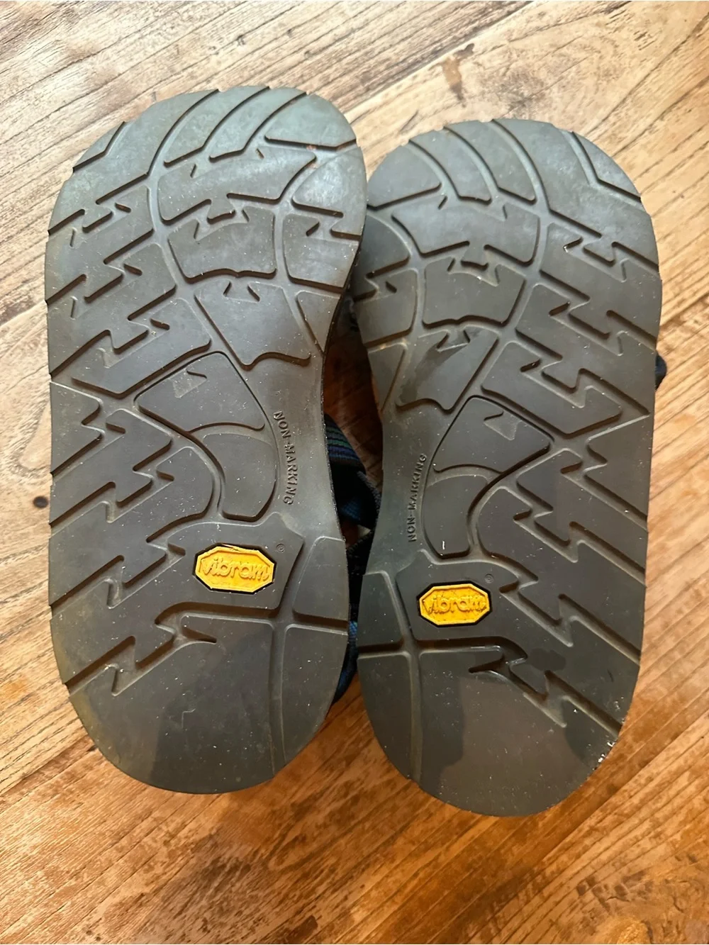 Chaco River Hiking 🥾 sandal men’s size 8 woman’s 9.5